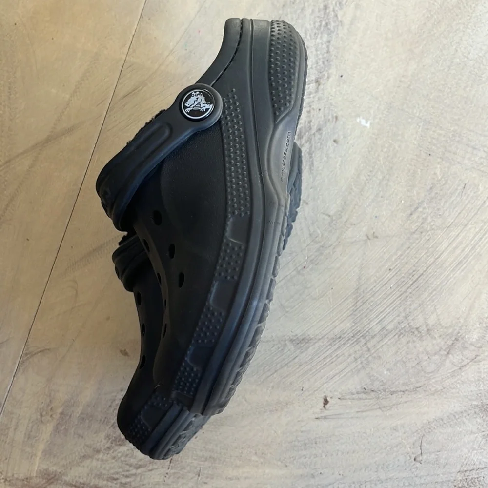 Kids/Youth Black Lined Crocs SZ 10-11C - Picture 4 of 5